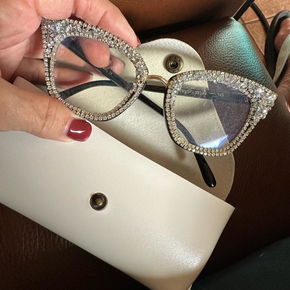 Accessories - Elegant Rhinestone Cat-Eye Sunglasses